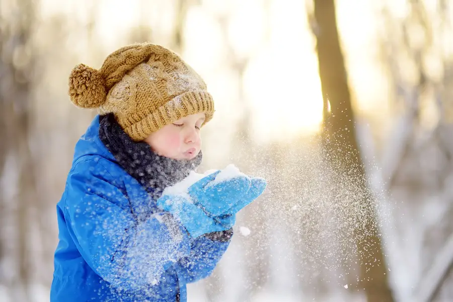 15 Free & Low-Cost Ways to Enjoy a Snow Day